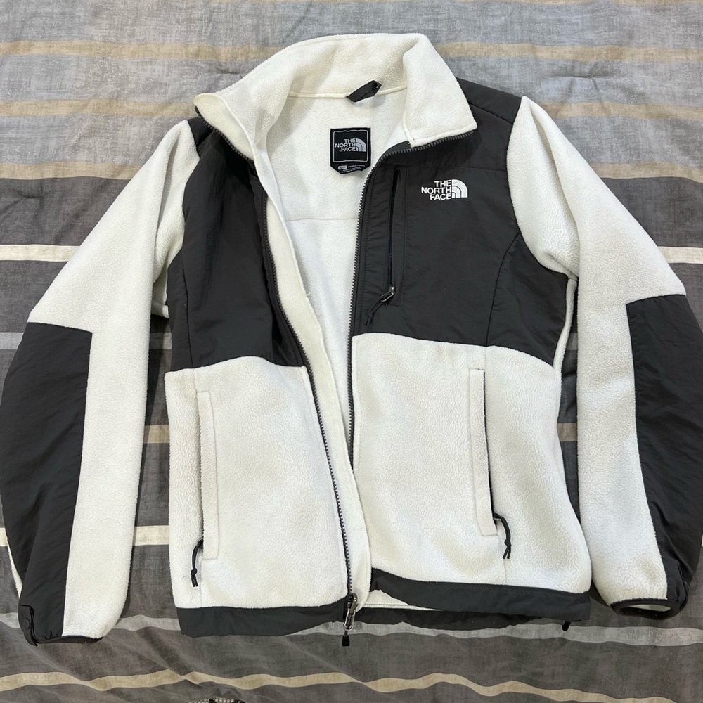 The North Face Women’s Denali Fleece Jacket
